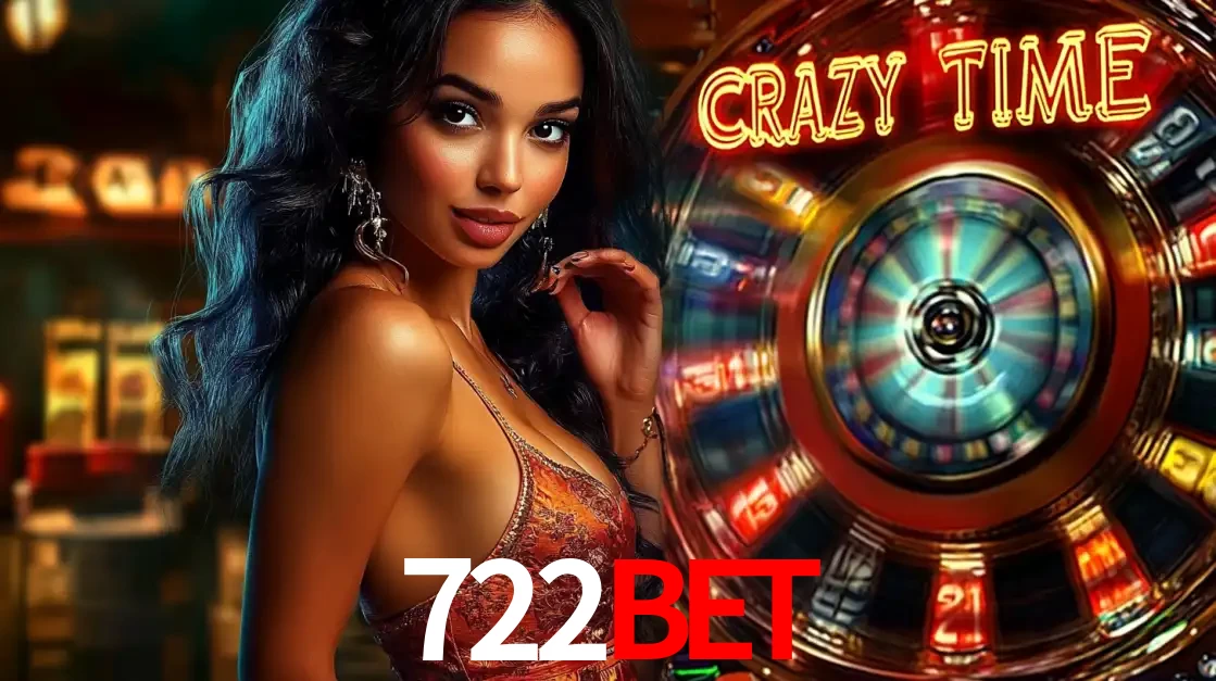 Mulher elegante ao lado da vibrante roda da fortuna do jogo de cassino ao vivo Crazy Time, um dos game shows mais populares e cheios de prêmios do 722bet.